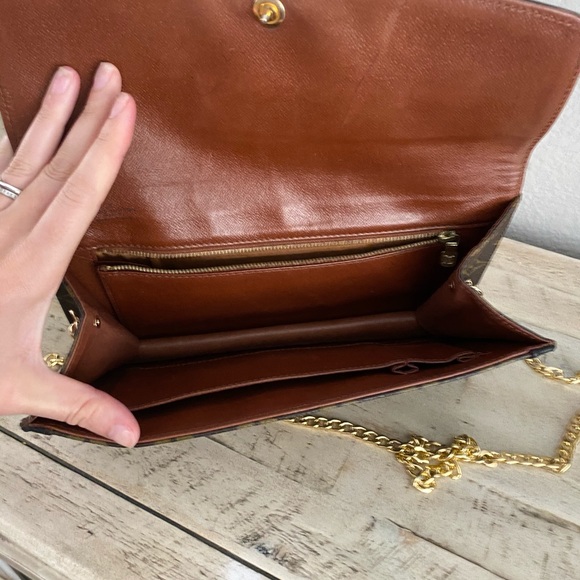 SOLD Auth Louis Vuitton Crossbody - Picture 5 of 12